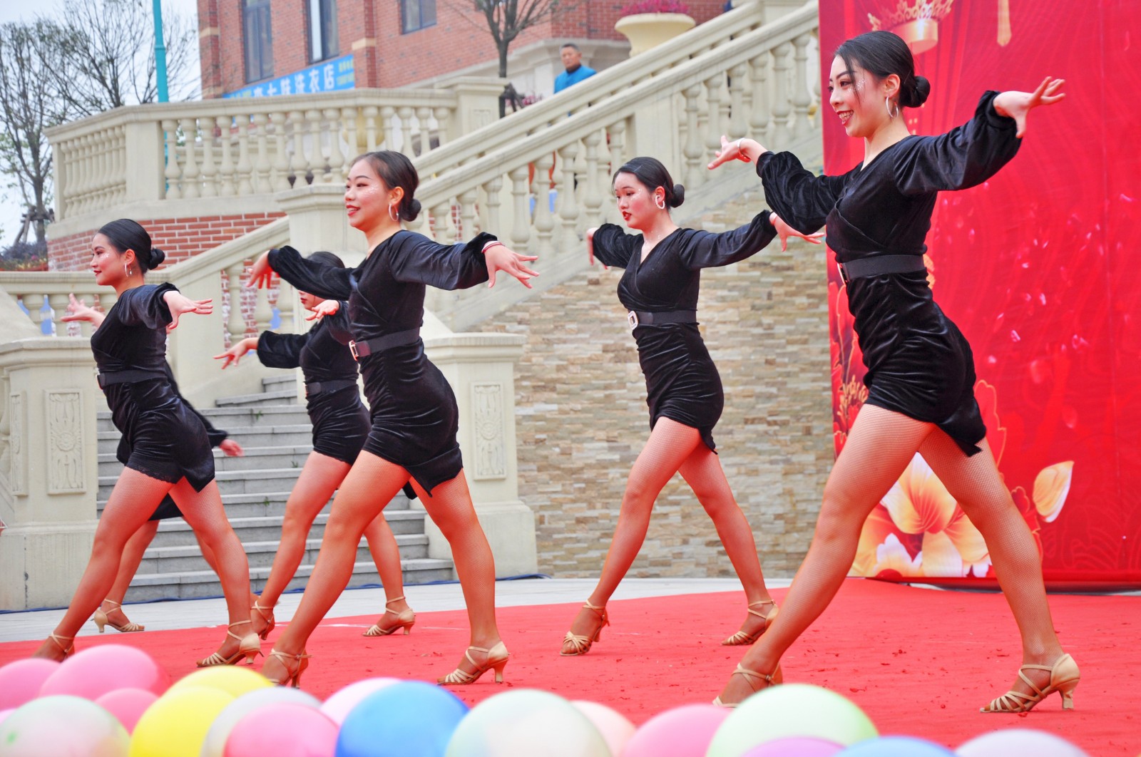 1545652159491853.jpg 1545652159491853.jpg