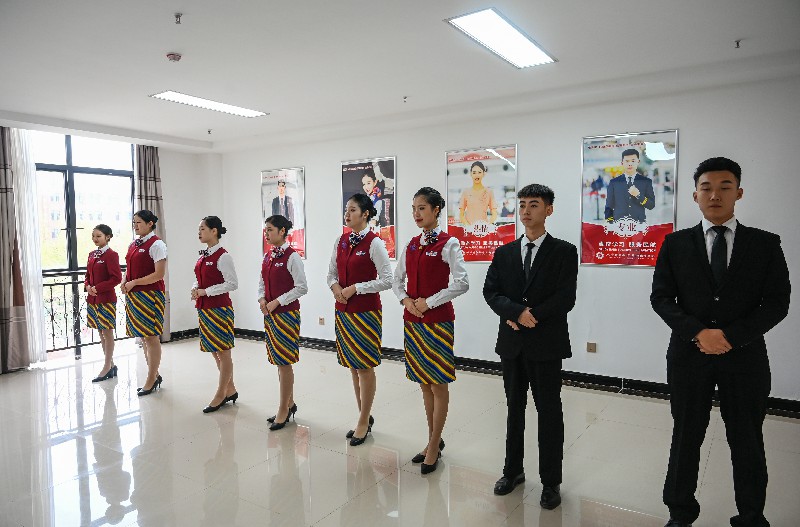 1602587573120101.jpg 鳳凰機場面試-2~1.jpg