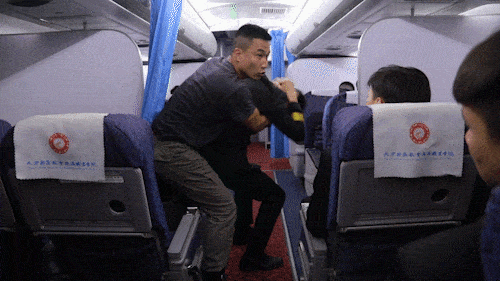 1652065530933531.gif 333.gif