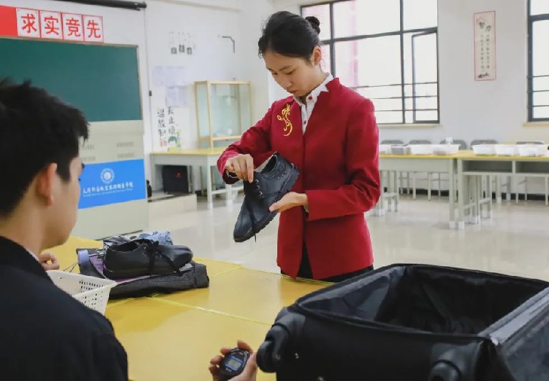 1676519097118767.jpg UE4@C7YI6XBHM7{GQ7A}X(Q.jpg