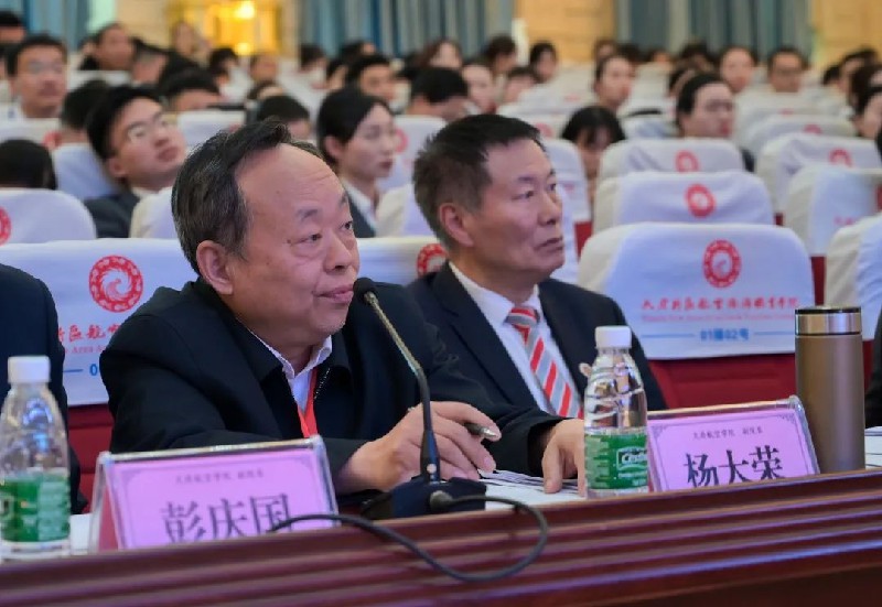 1684912095417365.jpg 0aaf88156615860af2ad34eaff1fcc3.jpg