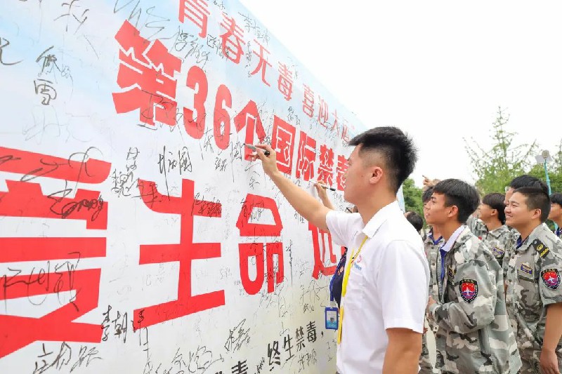 1689734729136066.jpg 24a4e14f97800e4f2f73407fc8c92f8.jpg