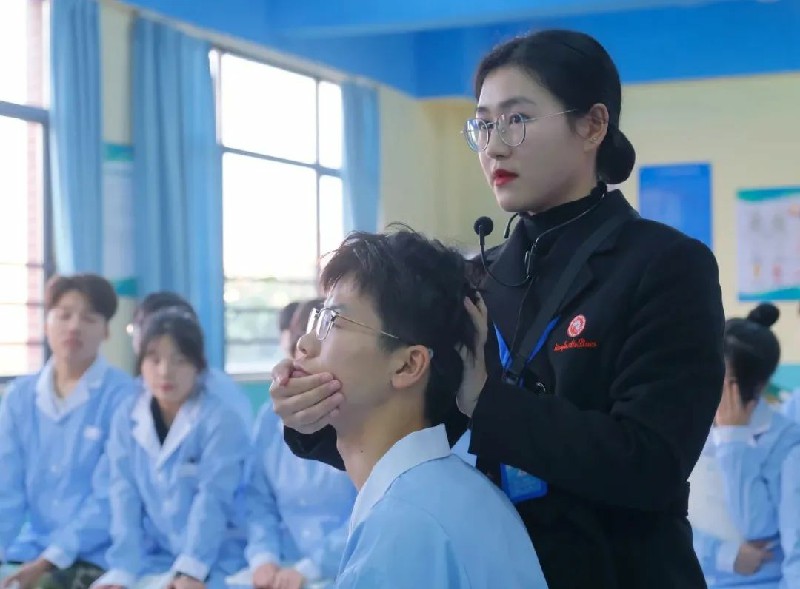 1701677056772635.jpg 9.jpg