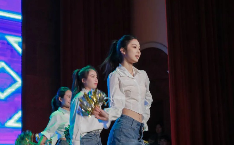 1703474488185983.jpg 5.jpg