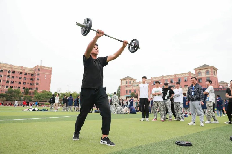 1708919899568794.jpg 40.jpg