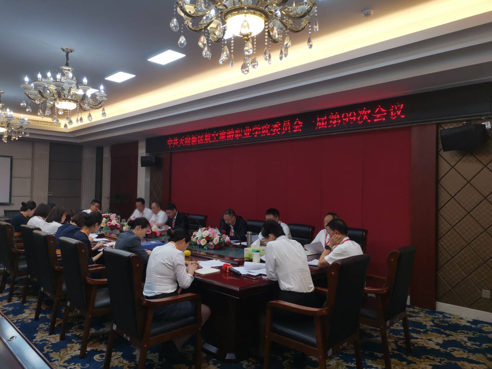 1715914573100728.jpg ede62c60a6555f033ae00468ce103a7d.jpg