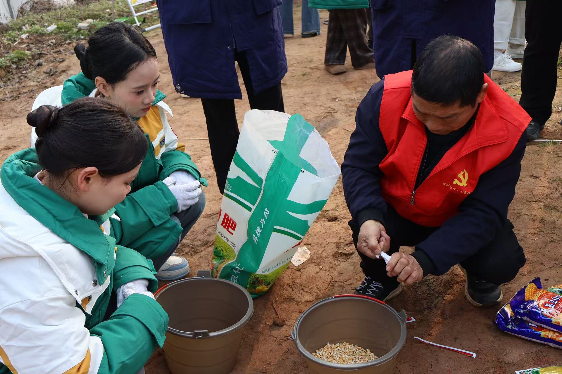 1740810523100638.jpg 82531740810476_.pic.jpg