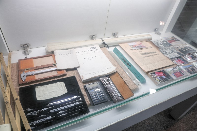 1742805463123944.jpg IL3A0762.jpg