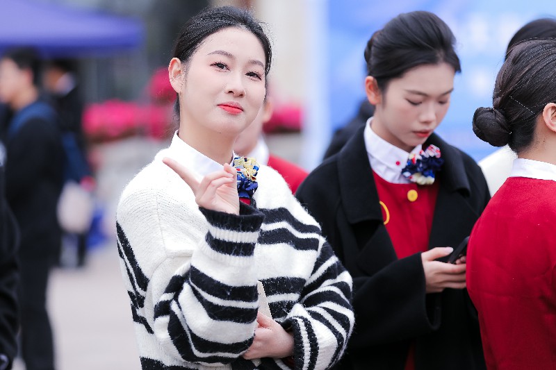 1743390833951045.jpg AZ2A5576.jpg