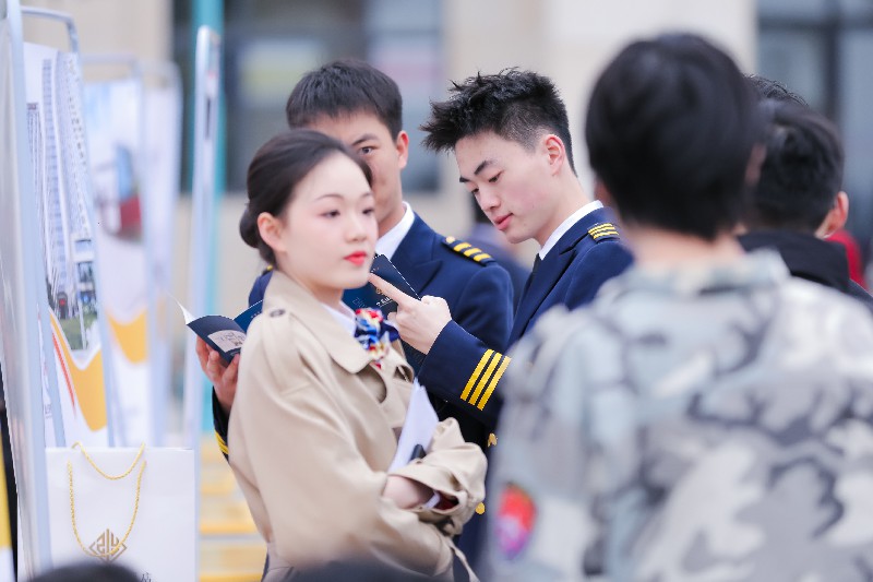 1743390939715188.jpg AZ2A5573.jpg