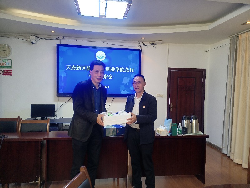 1743580376125725.jpg e0cead67423ac23997728c017db80cc6.jpg