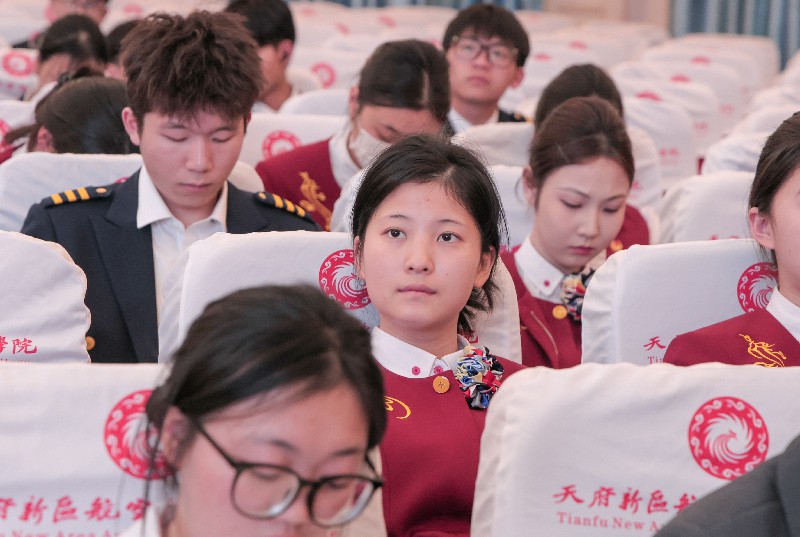 1744534330318951.jpg IL3A7915.jpg