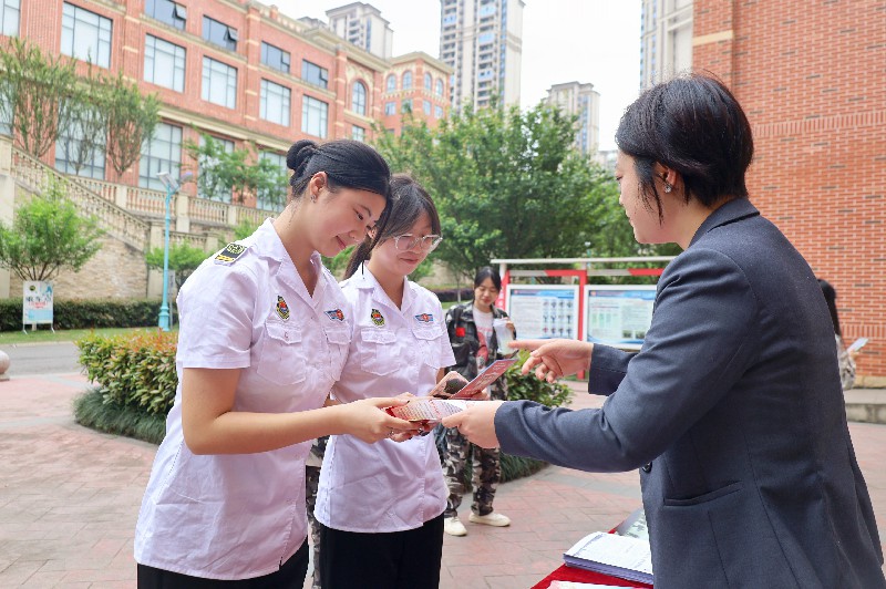 1745550945977380.jpg 1143A39FF617C081D9B74207CD61E377.jpg